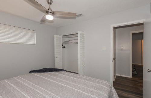 Cheerful 3 BR 2BA Home in Great Neighborhood! - Foto 28