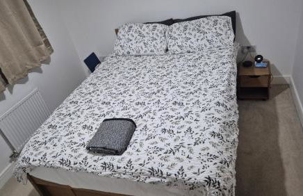 The Aylesbury Home Retreat - 3 Bed Home with Garden & Free Parking - 2 Bedrooms - Foto 2