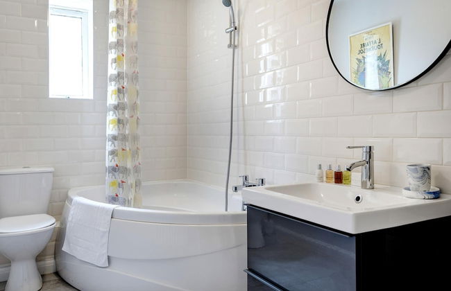 Panoramic Docklands Home With Waterfront Views by Underthedoormat - Foto 24