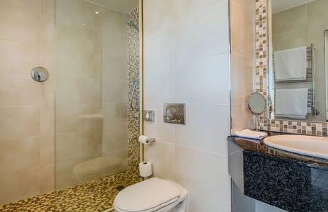 Immaculate Penthouse w Views Splash Pool CBT Penthouse - Photo 21