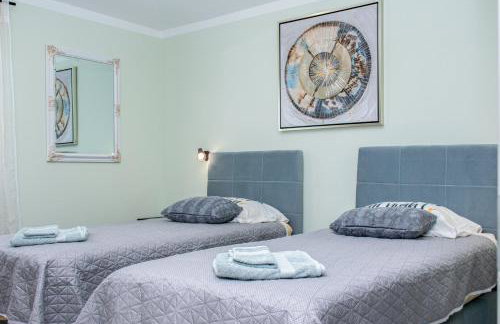 Villa Vala with a large yard near Pula - by Istrabook - Foto 39