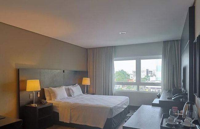 Manhattan On Floor - Photo 10