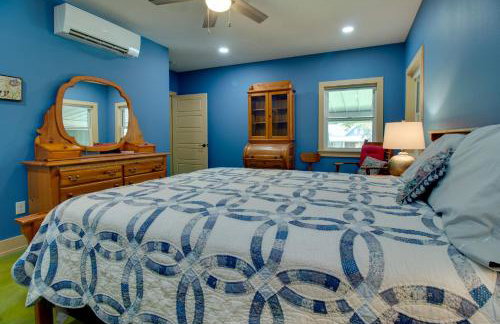 Unique Cotter Getaway with Deck and Outdoor Dining! - Foto 13