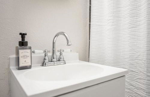 The Flats on Florida St - Super Comfy 2-Bedroom Apartments - Foto 25