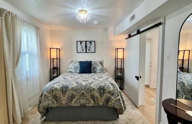 Across The Inn historic luxury Colonial 3BR House with Fast Wi-Fi - Foto 4