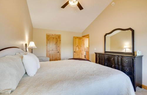 Hot Tub and Golf Course Views Luxe Sturgis Home! - Foto 22