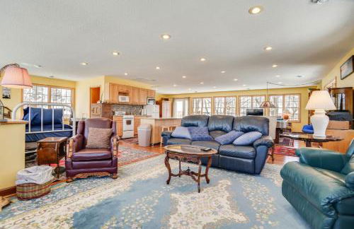 Waterfront Forest Lake Studio with Shared Dock! - Foto 4