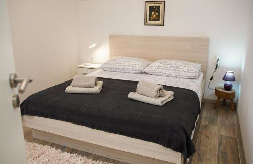 Kaprije apartmani Tina i Ena - Foto 37