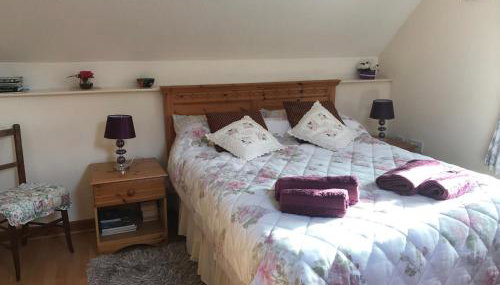 Meadow Sweet Cottage - Foto 2, Garden view, towels