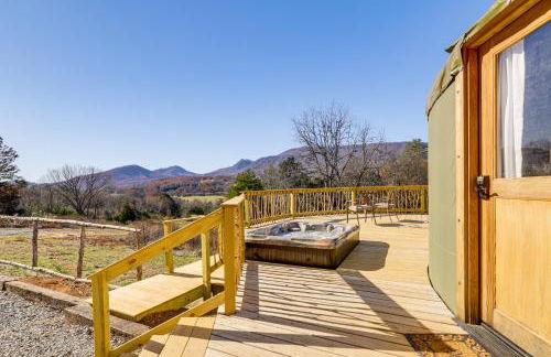 Glamping with Mountain Views! Newport Yurt Retreat! - Foto 22