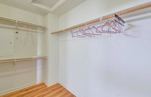 7 Mi to Lake Yosemite Family Home with Fenced Yard - Foto 22