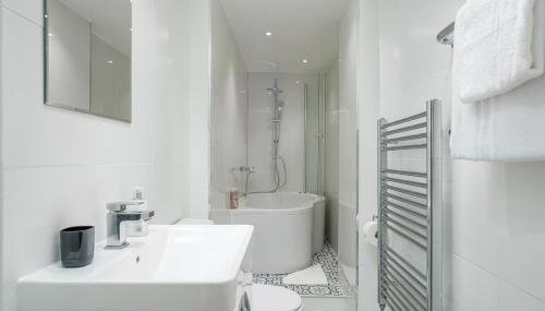 Spacious 2bed flat free parking and garden - Foto 2