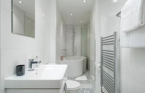 Spacious 2bed flat free parking and garden - Foto 2