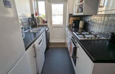 Lovely 3-Bed Edinburgh Flat - Foto 18
