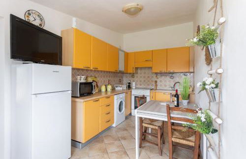 Long Green House - Photo 36