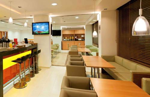 Flat em frente ao mar com piscina varanda e AC - Foto 30