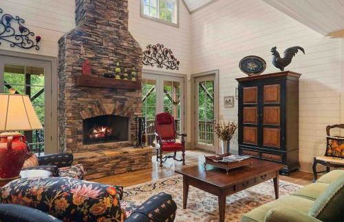 Cashiers Lux Mountain Home - Large Fire Pit - Foto 6