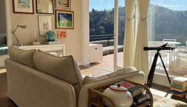 Artsy Italian lake retreat with stunning views! - Foto 2