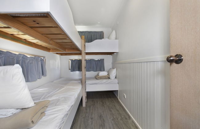 Seven Mile Beach Holiday Park - Photo 3