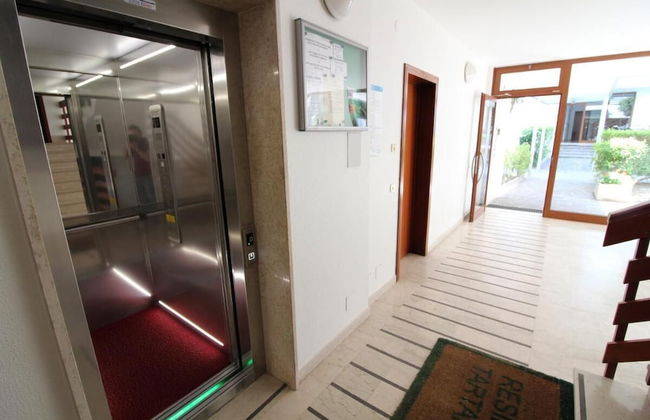 Elegant Retreat With Pool View - Photo 11