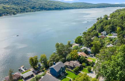 Lakeview Villa with Private Hot Tub, Firepit & Spacious Decks with Breathtaking Cliff Views - Foto 45
