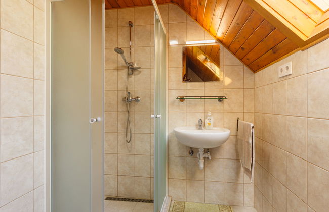 4 bedroom House in Balatonfenyves with garden and terrace - Photo 4