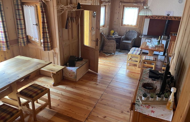 Belvilla by OYO Hilltop Chalet in Lamon With Views - Foto 24