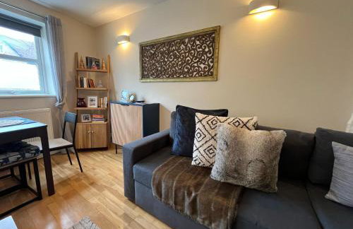 Spacious 2 Bedroom Apartment - Foto 2