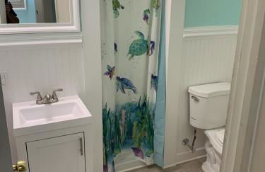 Historic Beach Side Getaway - Pet friendly, WiFi cottage - Foto 20