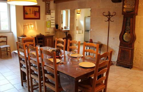 Gîte charentais avec cour privative, baby-équipement, télétravail, vélos, BBQ, animaux acceptés - FR-1-653-170 - Foto 8