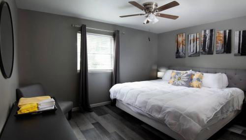 604 1 Two Bedroom One Bath with King near Main Street - Foto 5