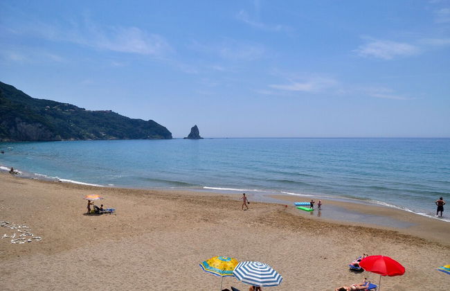 Holiday Studio Apartments Yannis on Agios Gordios Beach in Corfu - Photo 1