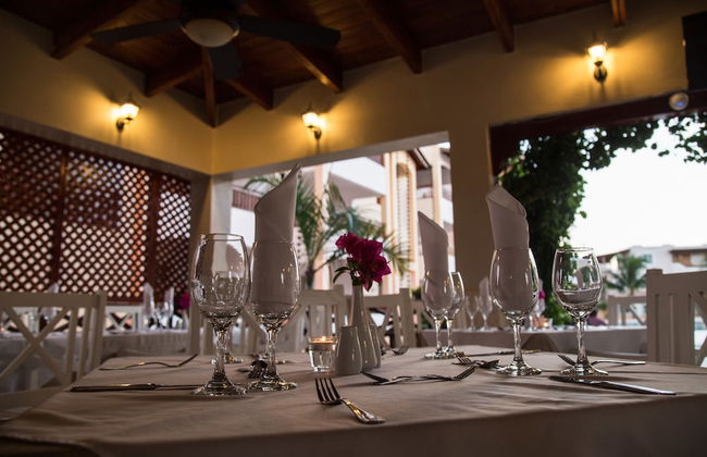 Los Flamencos Aparthotel - Foto 79