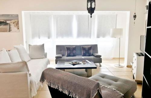 MY OCEAN HOME !!! Breathtaking location, Steps to the ocean, Spacious sea view, Fully Equipped and Well-Furnished with Private Entrance and High-Speed Fiber Optic Internet - Photo 7