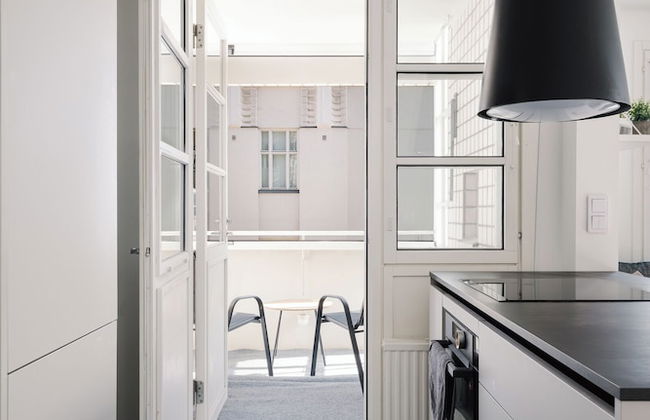 Modern 1BR Apartment with Balcony - Foto 5