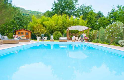 Le Bicocche Farmhouse: Country Stone Villa with Pool in Camaiore between Lucca & Beaches of Versilia - Foto 85