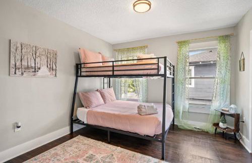 Historic 4BR Home centrally located in Riverside. - Foto 30