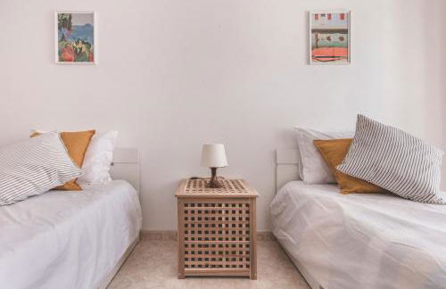 Zambujeira do Mar 4-Bed House Perfect for Families & Friends - Foto 12