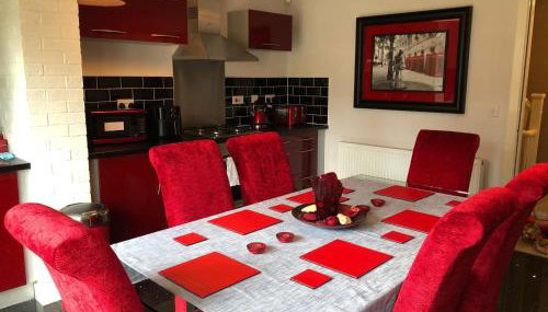 2-Bed Hillside House - Sleeps 4 Garden & Parking - Foto 5