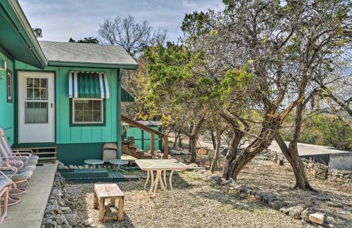 Charming Ingram Home with Yard and Furnished Patio! - Foto 21