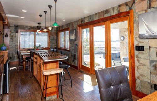 Waterfront Luxury Family Retreat - Foto 44