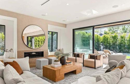 Stunning 5BR in Studio City W. Pool, and Jacuzzi - Foto 10