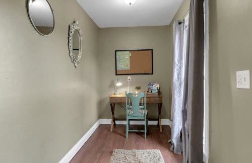 5BR Family Victorian Walk2Falls KingSuite Gameroom - Foto 27