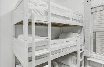 Centrally Located Modern Apartment - Foto 29