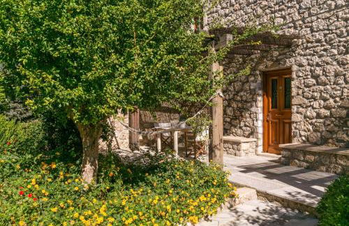 Mare Monte Luxury Suites - Photo 36