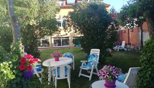 Boleta A 5 minutos de León, casa con jardín - Foto 3, Garden