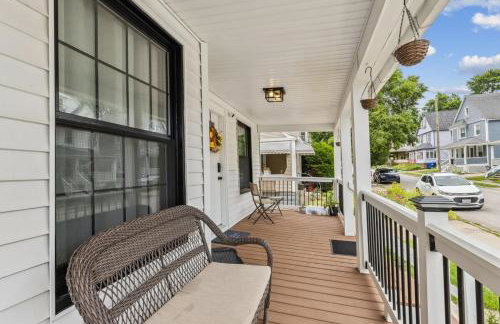 Luxury Olivewood Oasis - 13 mins to Cleveland - Foto 50