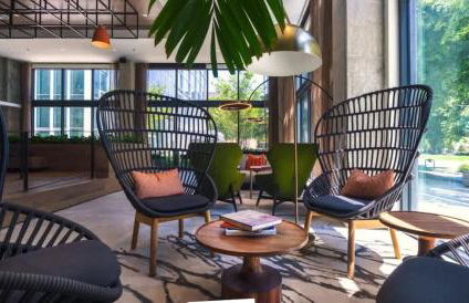 Balcony View and King Beds Walk to Golden 1 Center - Foto 9