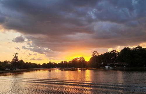 Beautifully Updated Lakefront Escape-Pets welcome! - Foto 22