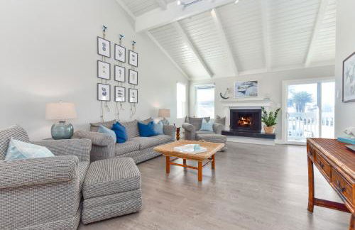 Sunset Island 3 Level Home on the Water sleeps 10 - Photo 1